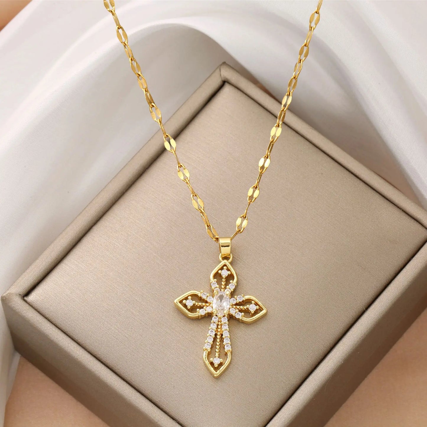 Women's Light Luxury Collarbone Vintage Cross Necklace